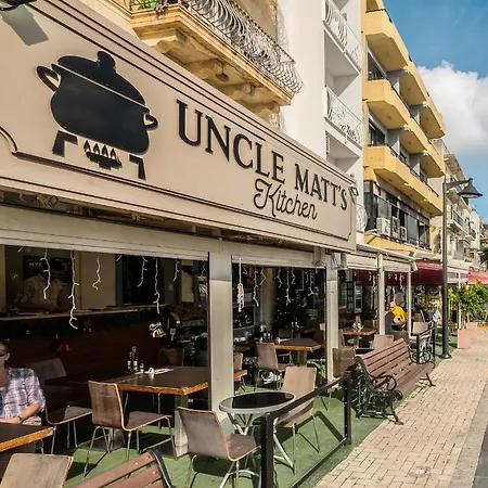 1 Bedroom Flat Adjacent To Bus Stops! * Valletta