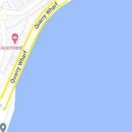 1 Bedroom Flat Adjacent To Bus Stops! 발레타